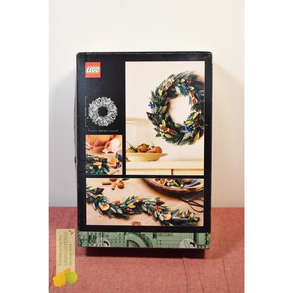 LEGO Icons Wreath-Making Kit and Holiday Garland 10340 - Picture 4 of 6